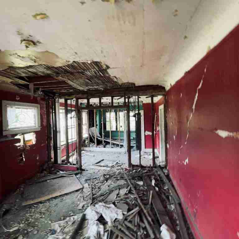 3328 Blaine (54).jpg